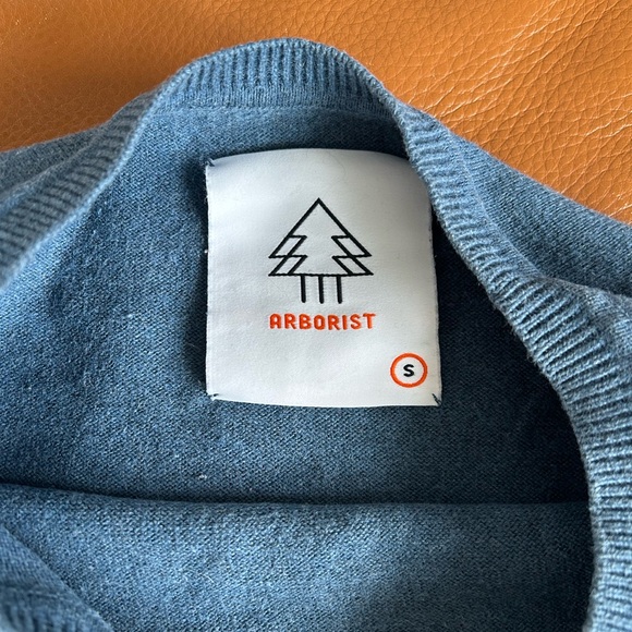 Ontario 100% cotton sweater. The Arborist - Picture 3 of 3